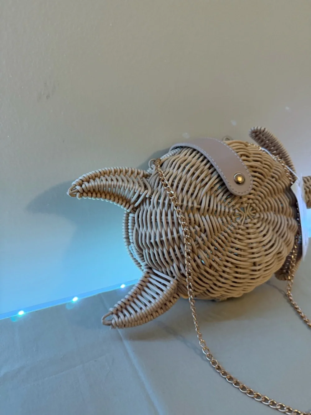 Tommy Bahama Woven Turtle Crossbody in Natural Tan - Picture 2 of 4